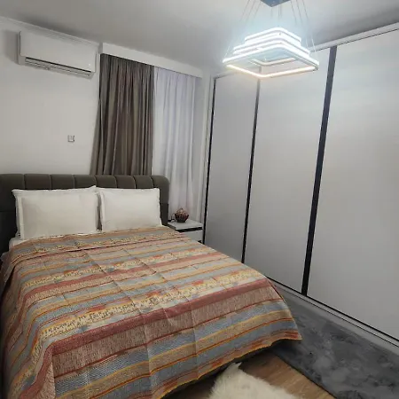 아파트 Alcatraz Durrës